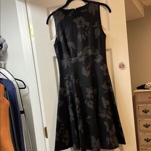 Black Sleeveless A-Line Midi Dress